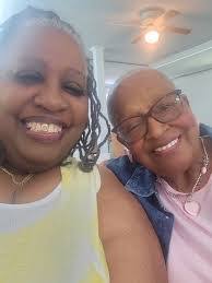 Felecia Reeves's Instagram, Twitter & Facebook