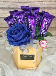 Diy money bouquet cara buat bouquet duit buketuang. Chocolate Gift Box Only Love Florist Gifts