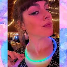 Don't get her anxious she will clean your house true story ask the bestie  Jessie Lynn Ince see you in bit bumbum 🤗