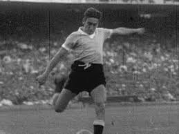 Estamos a nada de volver a reanudar el torneo femenino. Brazilian Football Federation Pay Tribute To Late Maracanazo Hero Alcides Ghiggia Goal Com