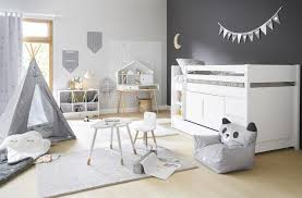 La chambre d'ado peut avoir différents atouts, l'essentiel est que le style et l'agencement choisis conviennent à la personnalité de votre ado. Maisons Du Monde Collection Animaux Dans La Chambre Des Enfants