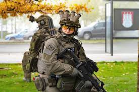 They also are used to secure locations, neutralize various targets, track down violent fugitives and sometimes conduct. Veel Aanzien En Een Aura Van Onoverwinnelijkheid De Duitse Het Nieuwsblad Mobile