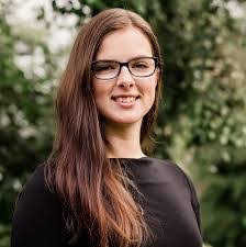 Amber Fyfe's Instagram, Twitter & Facebook