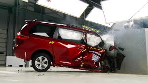 Over the years, crash tests have evolved into a science. 2018 Honda Odyssey Bests Pacifica Sienna In Iihs Tests Autoblog