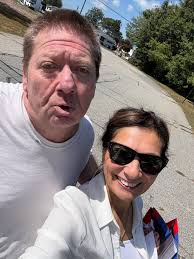 Estele Borges for Mayor added a...