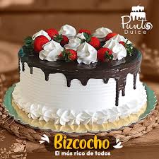 Muy suave y esponjoso😋 ¿Con quién te comerias esta torta 😍? Visítanos  en📍 C/Duarte No. 33 (Frente al Parque) Azua, República Dominicana  @punto_dulce01 Nos dedicamos a prestarte el mejor servicio de la