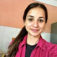 Lisandra Pena's Instagram, Twitter & Facebook