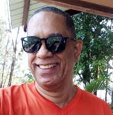 Rafael Vallecilla, te acuerdas del profesor Desiderio Sanchez. A ver quien  mas dio clase con este artista.