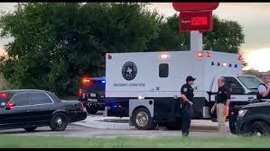 The texas rangers and members of the the colony police department are investigating a burglary that ended with officers firing. One Dead After Shooting In Everman Police Say Wfaa Com