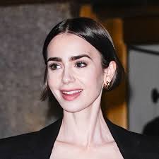 Meg Ryan Literally Glittered in a Crystal-Covered Gown at the 2025 'Vanity  Fair' Oscars Party