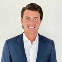 Gavin Gill's Instagram, Twitter & Facebook