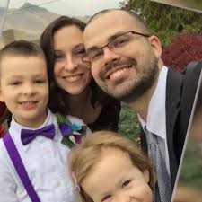 Family of hantavirus victim remains evacuated from Issaquah home