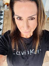 Angela's weight loss progress is inconsistent