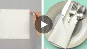 Voici un pliage de serviette qui permet de réaliser une pochette range couverts. Ce Pliage De Serviette Va Epater Tout Le Monde Pliage Serviette Pliage Serviette Mariage Pliage Serviette Couvert