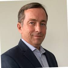 Queridos todos, Llega el momento de saludar a Cono Sur y decirles hasta  pronto!! Fueron 15 años de vida y carrera vividos con gran intensidad. Me  llevo mil recuerdos, amigos y una