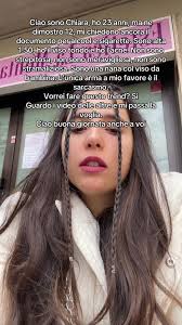 Chiara: Donna Bambina e Sarcasmo