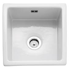 If you like the traditional farmhouse look, choose a belfast sink, deep enough for washing. Berkshire Caple Caple