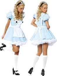 Il romanzo fantastico alice nel paese delle meraviglie, pubblicato nel 1865, è stato scritto dal matematico e scrittore inglese reverendo charles lutwidge dodgson sotto il famoso pseudonimo di lewis carroll. Pin On Halloween Costumes