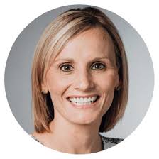 Tara Hoff's Instagram, Twitter & Facebook