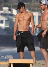 Последние твиты от orlando j. Pin On Orlando Bloom
