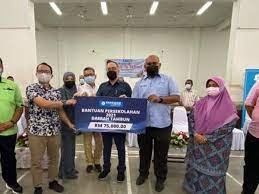 Bank rakyat untuk dapatkan terus borang permohonan (terbuka kepada semua pelajar) bantuan bakti desa: 500 Pelajar Terima Bantuan Persekolahan Yayasan Bank Rakyat