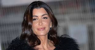 Jenifer Bartoli : la star académicienne à la conquête des cœurs des  français - Marie Claire