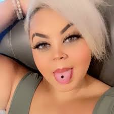 Lacy Jay's Instagram, Twitter & Facebook