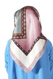 Levidor Sik Desenli Ipek Esarp Modelleri Moda Tesettur Giyim Moda Giyim Esarp