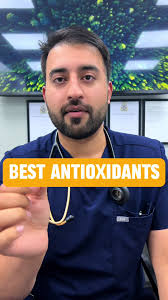 Coenzyme Q10 (CoQ10) and glutathione are both important antioxidants that  play a role in cellular health and energy production. Here’s more  information about each one: CoQ10: