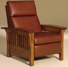 The structure of the chair is made of laminated wood. Heartland Amish Recliner Amish Living Room Furniture Cabinfield Fine Furniture