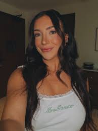 P R I S C I L L A (@priscillaryan_) • Instagram photos and ...