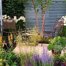 A fast growing hedge will increase privacy, while also adding texture and interest to your landscaping. Fences For Privacy 9 Great Ideas For Garden Screening The Middle Sized Garden Gardening Blog