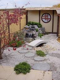Kleiner Japanischer Garten Gestaltungsideen Pflanzen Wasser Deko Japanesegardendesign Japanischer Garten Japanischer Garten Anlegen Kleiner Japanischer Garten
