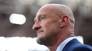 Ma l'attuale commissario tecnico dell'ungheria, che in italia ha allenato solo in serie c, si è tolto anche qualche sassolino dalla scarpa. Wyssmzvzcoorhm