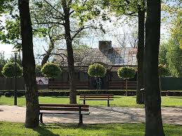 Thompson hospital on main street, canandaigua ny, on the 18th day of november, in the year 1914; Sur La Place Du Village Le Restaurant De L Exterieur A Deviner Picture Of Karczma Czerska Tripadvisor