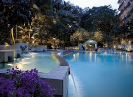 Singapore Shangri La Inside 15 Acres Of Exotic Gardens The Aptly Named Shangri La Singapore Is A Perfe Singapore Hotels La Apartments Most Luxurious Hotels