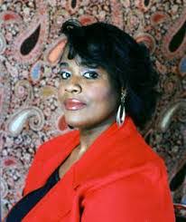 Alisa Logan's Instagram, Twitter & Facebook