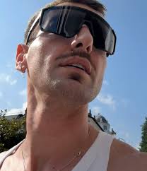 Alex Vang (@alexvang) • Threads, Say more