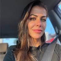 Karen Rocha's Instagram, Twitter & Facebook