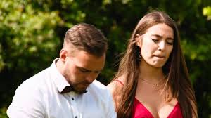 Bereits seit 2002 wird einmal pro jahr nach dem konzept des englischen formats pop idol mithilfe einer jury und des publikums ein sänger oder eine. Dsds 2020 Auch Isabell Ist Raus Kevin Jenewein Fliegt Schon Wieder Vor Den Liveshows Raus Rtl De