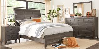 Discount Bedroom Furniture Rooms To Go Outlet Based in seffner, florida, the company operates 226 stores in alabama, florida, georgia, louisiana, mississippi, north carolina, south carolina, tennessee, texas, virginia, and puerto rico. discount bedroom furniture rooms to