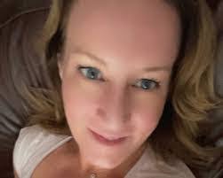 Kara Dickens's Instagram, Twitter & Facebook