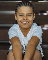 𝐂𝐀𝐑𝐎𝐋𝐈𝐍𝐄 𝐁𝐑𝐎𝐎𝐊𝐒