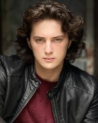 Dustin Foret's Instagram, Twitter & Facebook