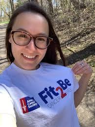 Clara Howe's Instagram, Twitter & Facebook