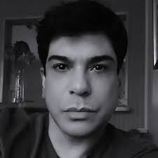 Roberto Rojo (@robertorojomakeup) • Instagram photos and videos