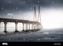 Mumbai landmark bridge hi-res stock ...