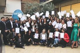 Informazioni sulle filiali ed agenzie di intesa sanpaolo nel comune di palermo con indirizzo e codici abi e cab delle filiali bancarie. Intesa Sanpaolo Parte Il Progetto Per Favorire L Inserimento Nel Mondo Del Lavoro Di 5 000 Giovani