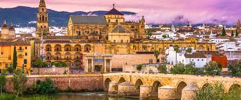 It lies at the southern foot of the morena mountains and on the right (north) bank of the guadalquivir river, about 80 miles (130 km). 10 Top Cordoba Sehenswurdigkeiten 2021 Mit Karte