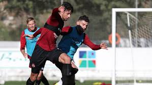 Check spelling or type a new query. Konstanz Und Kopfchen Muhl Lasst Kollner Schwarmen Sport Nordbayern